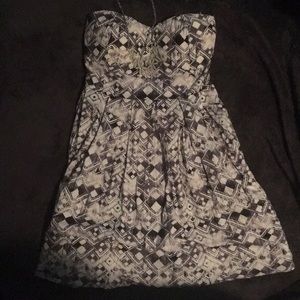 Strapless tie dye dress.